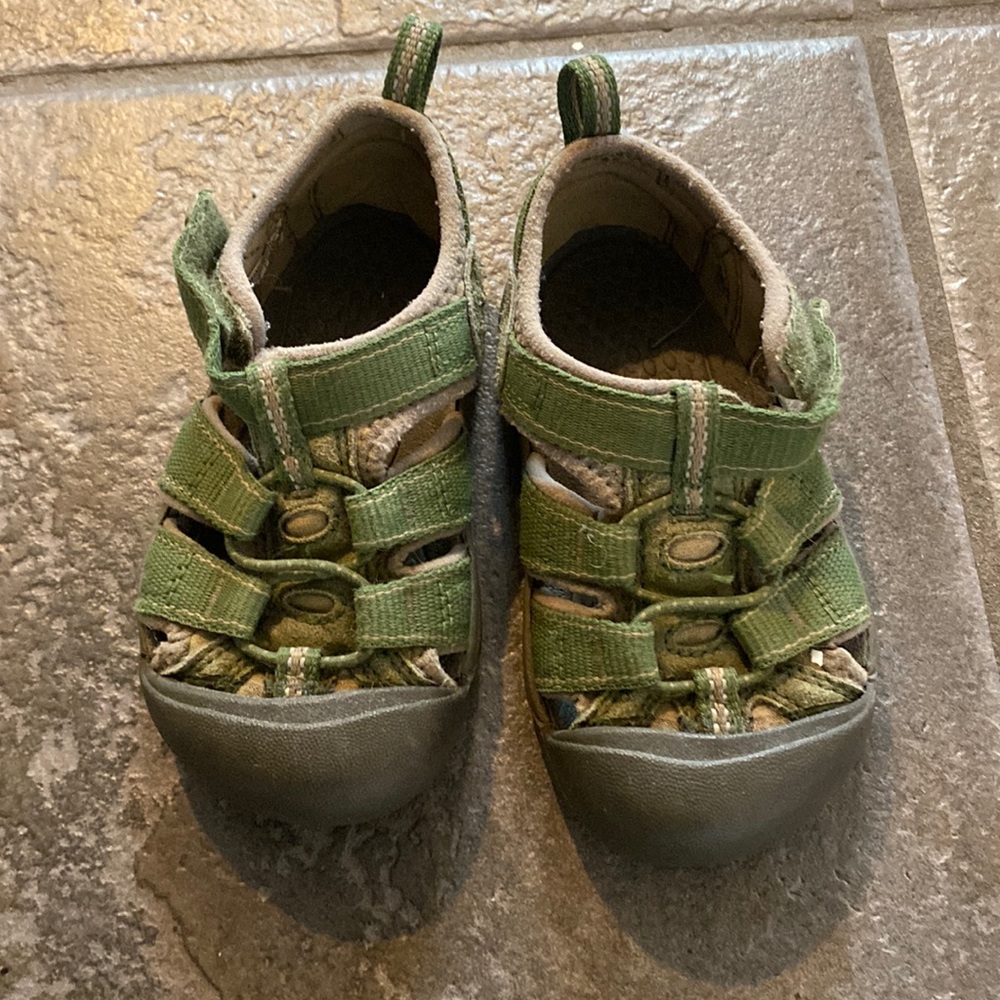 Keen shoes toddler 7